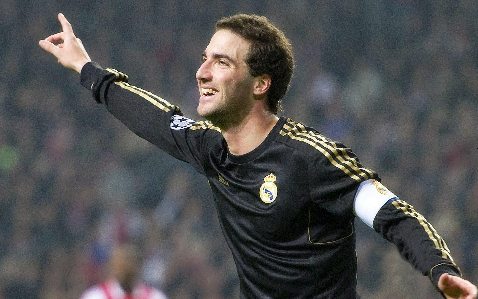 图赫尔直言斯凯利机会匮乏引关注,奥赖利成拜仁中场引援新焦点