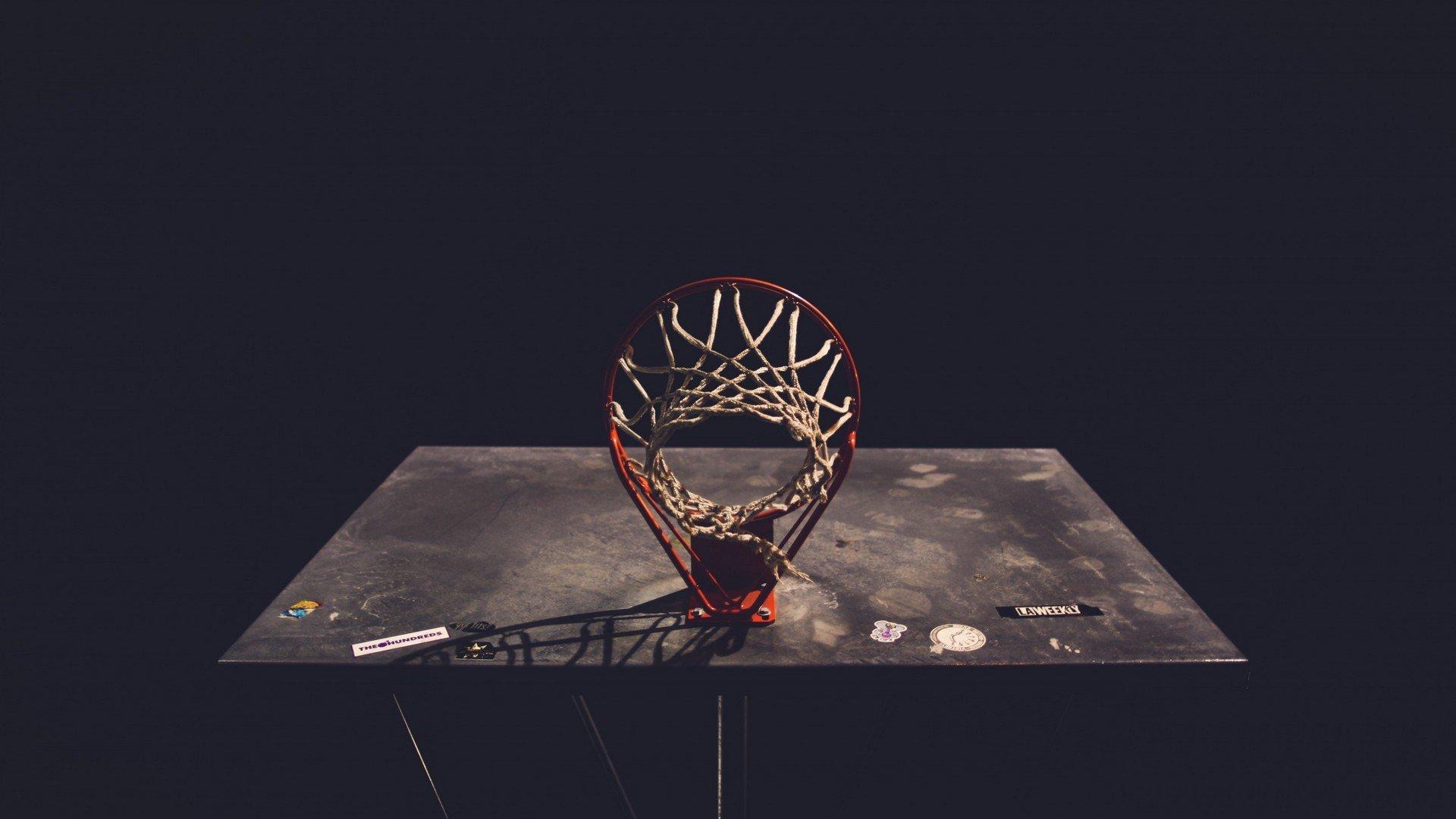 KOP看台高呼只有一个康纳-布拉德利，安菲尔德见证新星闪耀